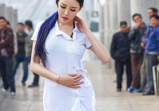 AISS爱丝(黄金版) - 亚美依的最新作品集：丝袜街道，踩出了什么套路来？