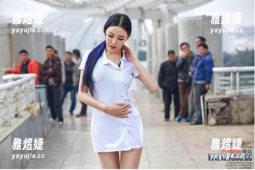 AISS爱丝(黄金版) - 亚美依的最新作品集：丝袜街道，踩出了什么套路来？