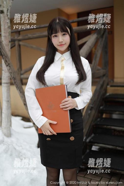 MFStar模范学院-Cheryl青树 MFStar模范学院 - Cheryl青树与夏日的高清写真:每一张都像是在摇曳着‘快来关注我啊’的信号。