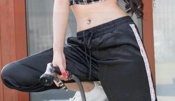 MiStar魅妍社 - 教室偶遇赵欢颜Jessica：一张图片的不经意，更新也是件很欢乐的事！