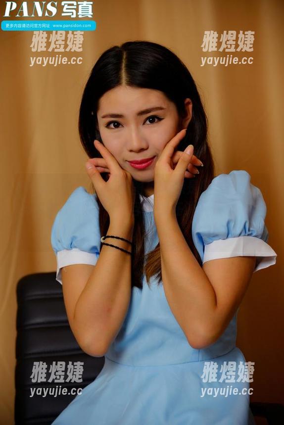 PANS写真 - 高清图库就像是韩美轩的贴身小镜子，每一张自拍都在说’快来盯着我！’