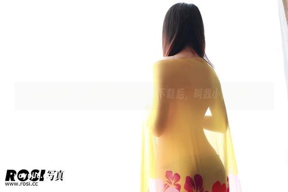 ROSI写真 - 恋恋水手服全集：下载后，叫我小艇女神！