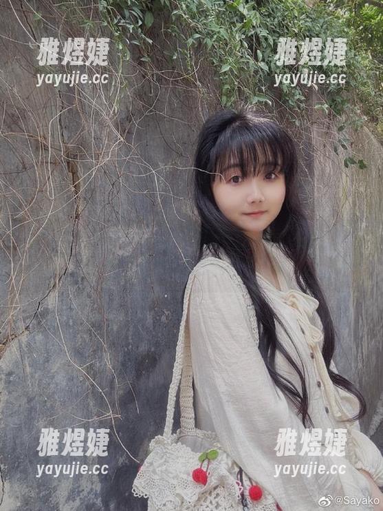 Sayako＿今年4岁万圣节全集：我在想，化妆能不能厚一点？