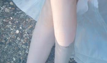 看这一身花卉装，Sayathefox私拍的魅力尽在不言中，美图里的小心思。