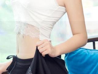 UGirls尤果网 - 写真里的女友气质，叶籽亿果然懂男人心！
