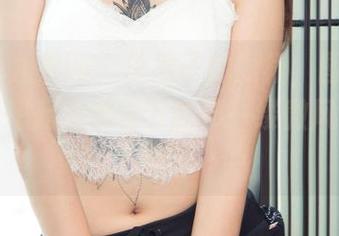 UGirls尤果网 - 李凌子的短裙，图片里竟然让我想起了柳树下的那一缕微风，奇妙吧？