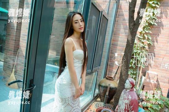 UGirls尤果网 - 不想说太多，李易童的肉丝美图，下载改天做功课吧