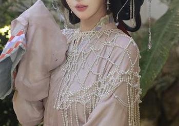 Xiuren秀人网 - 发掘刘婷婷的夏日高清图集，看她的夏天怎么被搞定！
