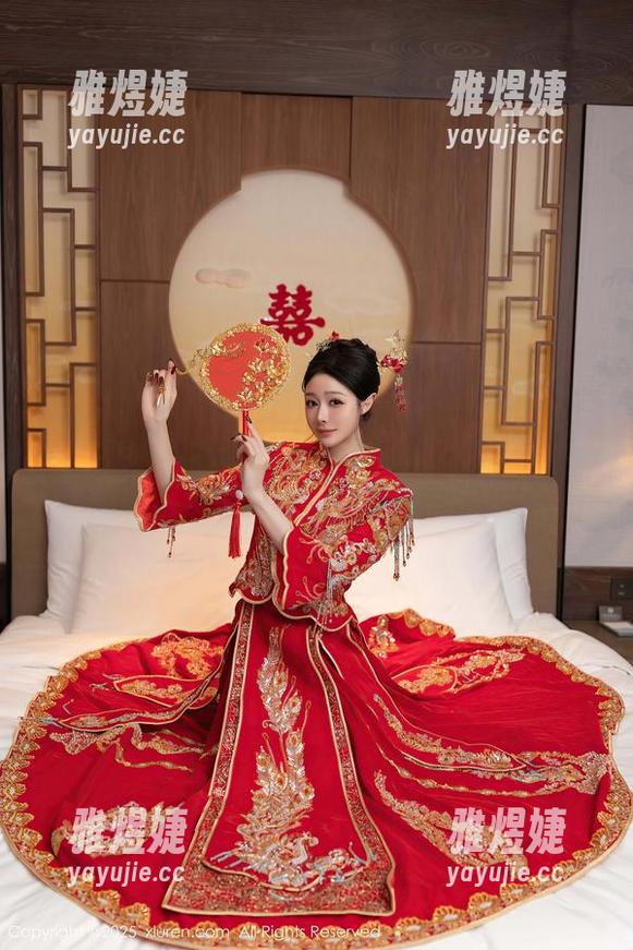 Xiuren秀人网-大美媚京 Xiuren秀人网 - 你以为这是清新作品?错!大美媚京的图库在油亮中发光