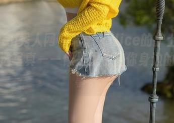 Xiuren秀人网 - 张思允Nice的护士之旅，精选写真——像是发生在你身边的小故事。