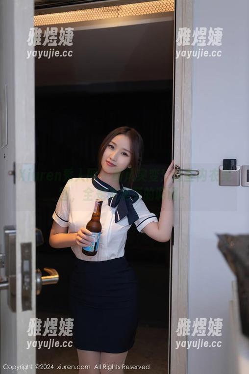 Xiuren秀人网 - 画风突变！这些内衣美图，全是张美荧的调调。