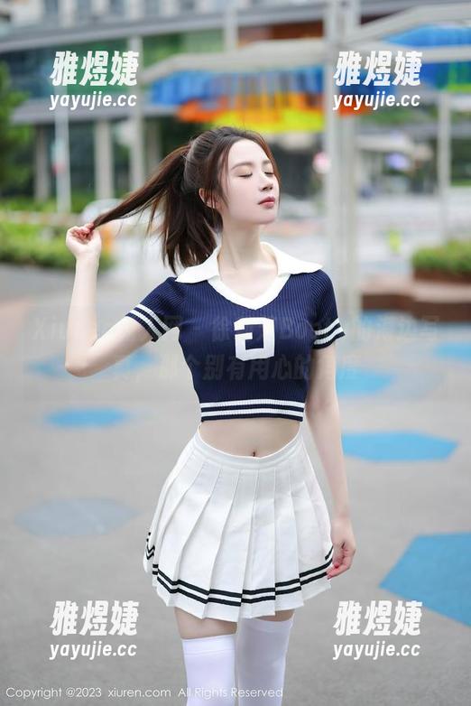 Xiuren秀人网 - 徐莉芝Booty的海边写真，那个别有用心的角度