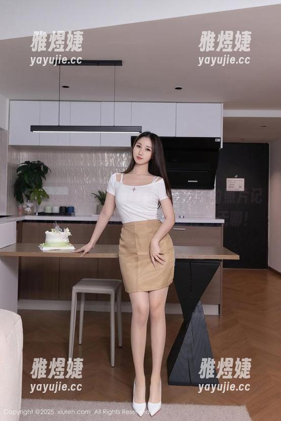 Xiuren秀人网 - 徐莉芝Booty的照片记载了啥？这是我的日常，都特么无聊！