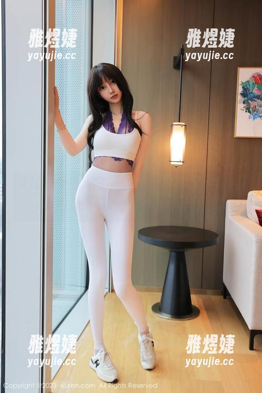 Xiuren秀人网 - 杏子Yada的奶牛写真：牛奶倒不倒，视觉先来一杯？