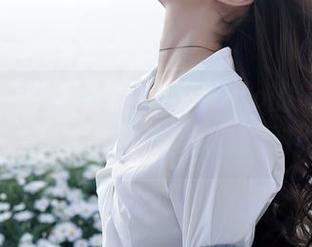 Xiuren秀人网 - 阿乖Kiddo的旅拍原图：风景和她，从未想过的对比…