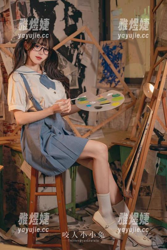 Yiko湿润兔在同居姐姐身边的小插曲图包