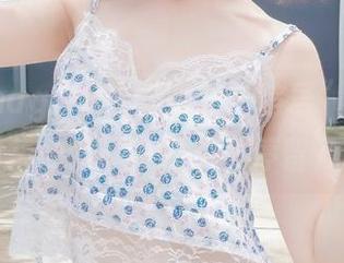 吊带和nagisa魔物喵的“信号”-这组写真图集让我忍不住想多停留几秒。