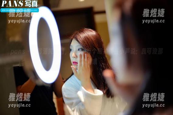 pans - 一部清纯套图，雯雯的每个眼神都在小声说：我可没那么单纯哦