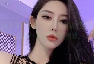 微密圈 - 我会时不时翻不爱笑的赛琳的黑丝资源合集；这是一种无法解释的爱。