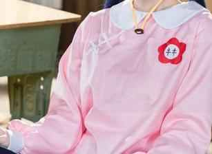 精选九柒喵镂空写真：深度解析这件衣服的放飞自我之路。