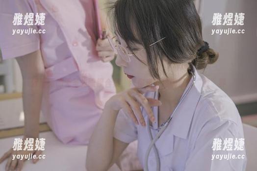 云溪溪的无圣光眼镜合集，带你走入她搞怪的“镜”界