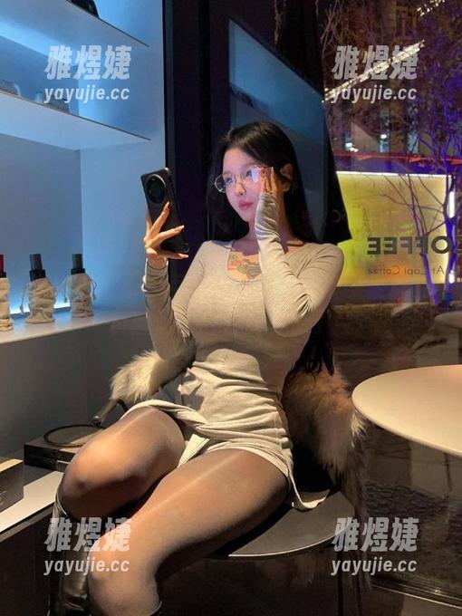 卡通百科老王 微密圈 - 卡通百科老王新波写真集更新:粉丝们吓得连麦都掉了!