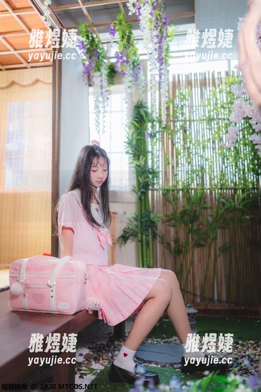 喵糖映画的纯白少女集合，全套图片里隐藏着微妙的张力，你猜到了吗？