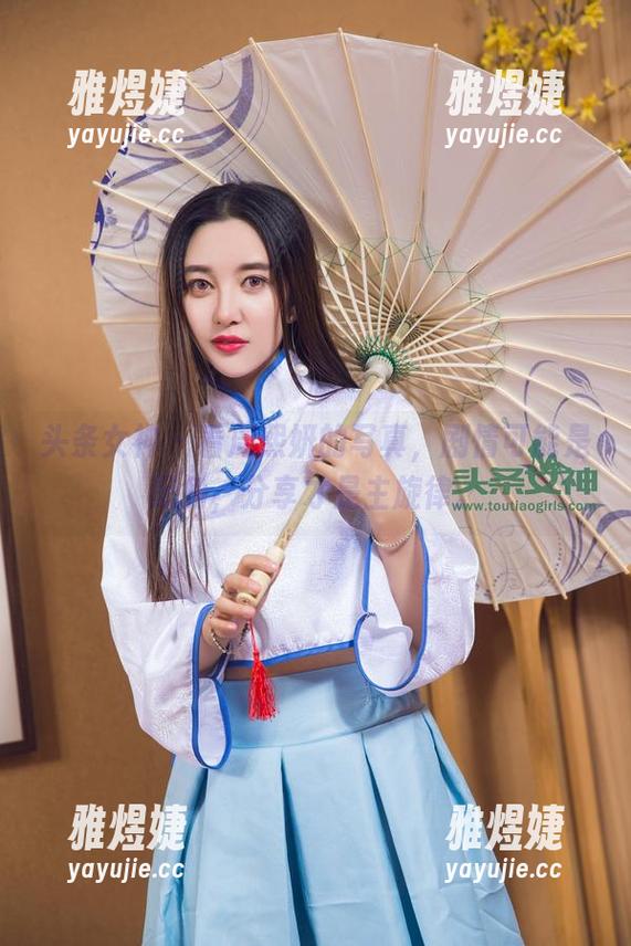 头条女神 - 看周熙妍的写真，剧情可能是配角，分享才是主旋律。