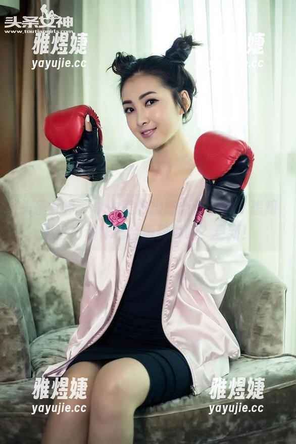 头条女神-李由美 头条女神 - 李由美体操服新作上线,想知道这个动作适合搬到哪吗?更新!