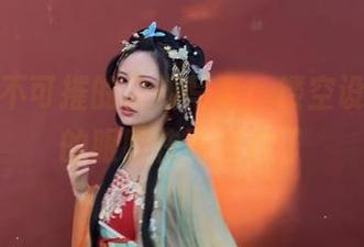妍子坚不可摧的最新写真：镂空设计，我的眼睛快要溶化了