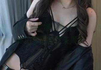 远坂凛：小女巫露娜不怕被人夸，总有无尽的套图等你来揭开