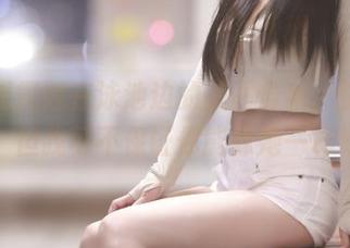 小女巫露娜在泳池边的美图合集，快来下载吧，但我可不保证你能像她一样好看！