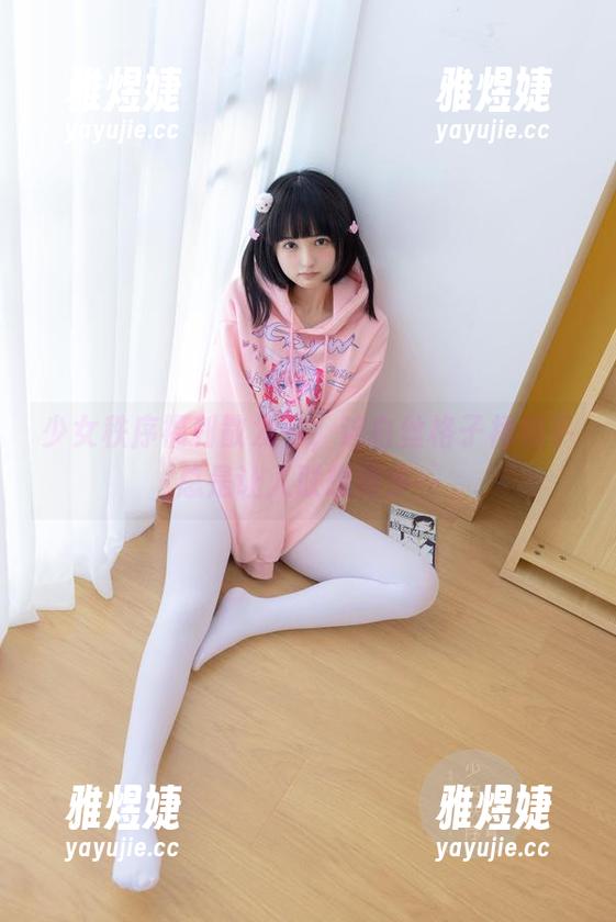 少女秩序 少女秩序福利散发中,这白丝格子裙似乎总是让人联想很多…