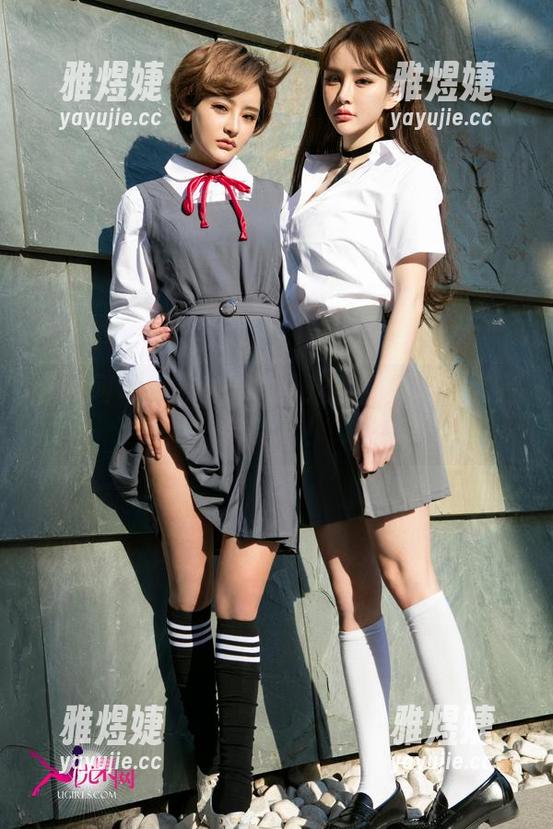 尤果网 - 小欧的原图：这礼服是要撩人吗？哈哈！
