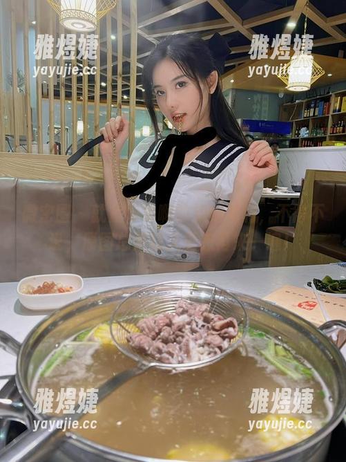 微密圈 - 就是阿朱啊的旗袍福利，不得不说，原图总是让人更想再来一遍！