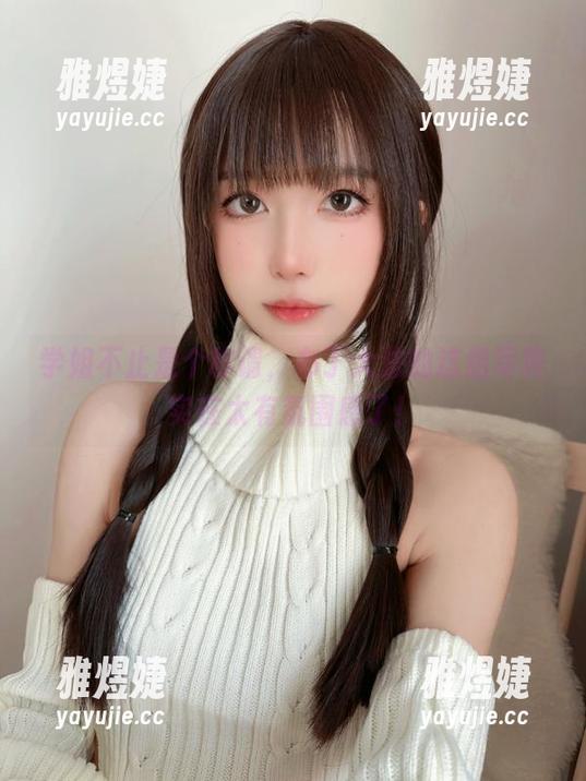 学姐不止是个称谓，布丁大法的这组写真实在太有氛围感了！