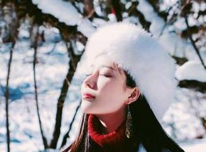 年年Nnian，白衬衫合集：谁说白衬衫不可以玩出花样？