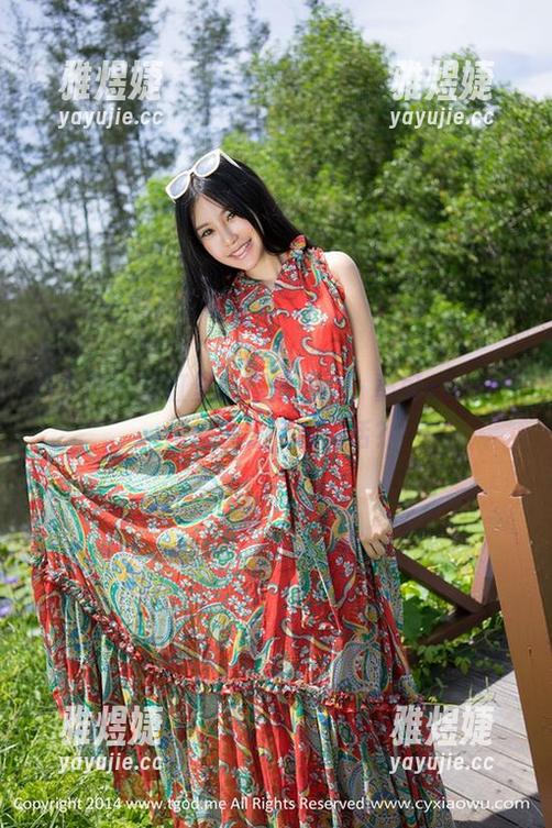 推女神 - 浴缸里的高清画面，黄可christine好像在跟水对话？