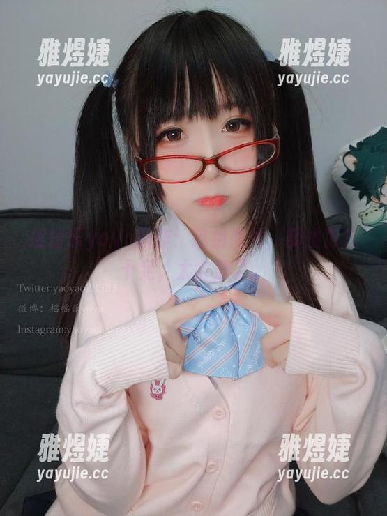 摇摇乐yoyo新作：这组照片，御姐范儿十足，太会撩了。