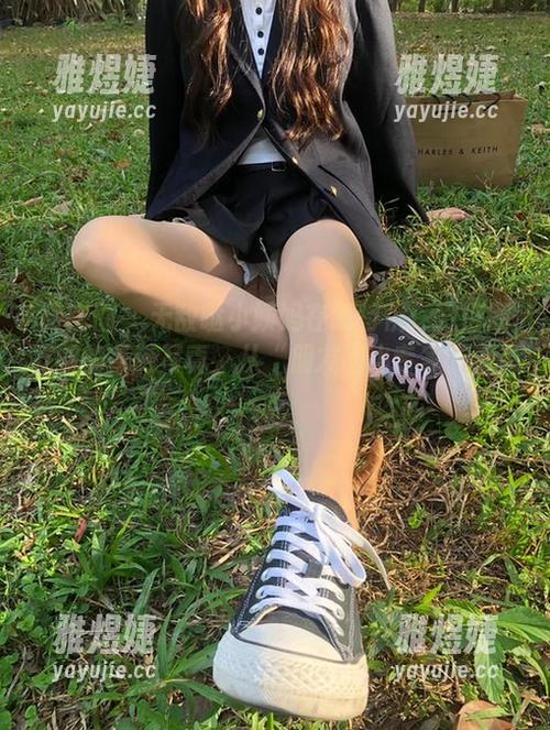 微密圈 - 无敌哒小姨妈在线特供：微信朋友圈的奇葩写真，从“朋友圈小专家”看亮点