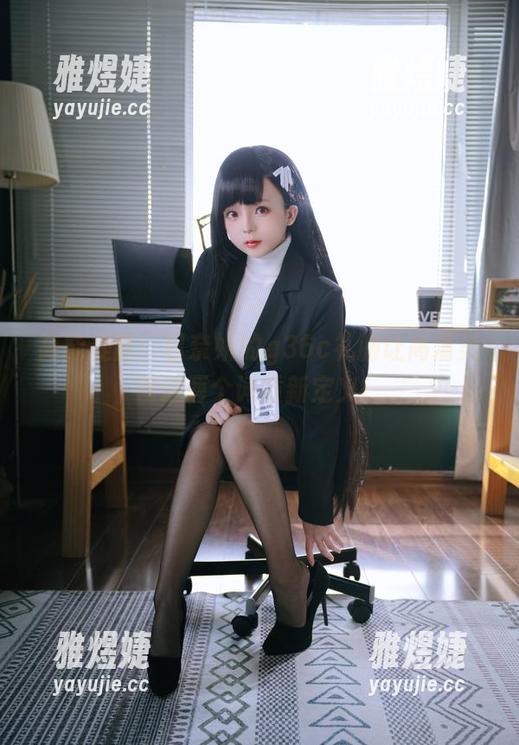 日奈娇 高能提醒:日奈娇的g36c礼服让高清美图这两个词重新定义!