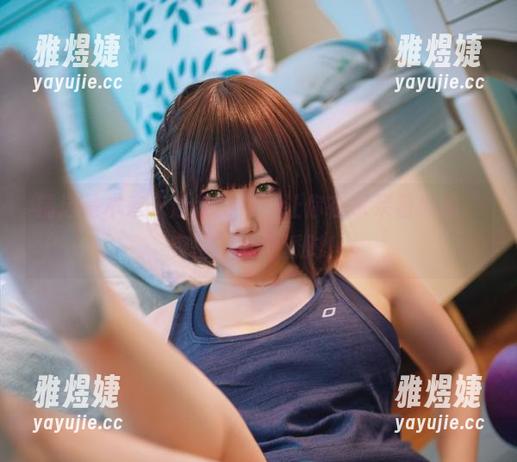 精选是本末末泳装力作，让你在家呆着也能“突围”泳池派对！