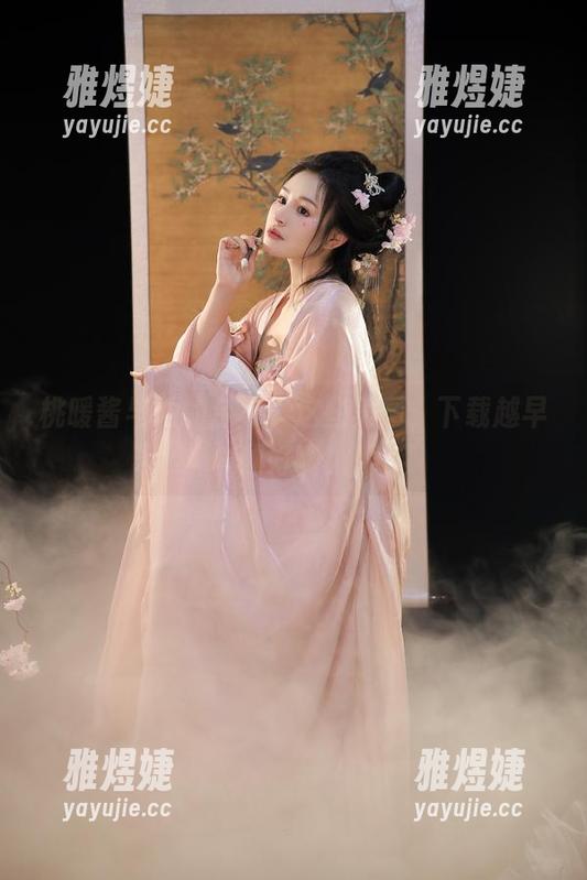 桃暖酱与她的台球，这些美图，下载越早越好啊！