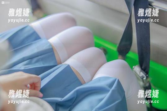 美图时刻：森萝财团为你开启“袜子少女”的缤纷之旅，分享不止是美好！