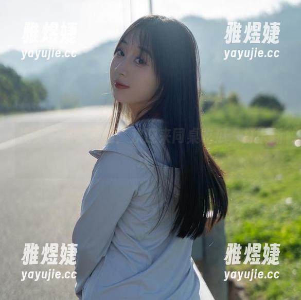 浅安安温柔美图：欢迎来同桌吃瓜，打卡新欢！