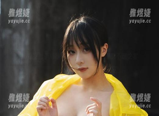 浅安安携手婚纱，无圣光图集里藏着的不速之客