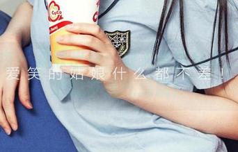 爱尤物 - 紫欣出没：双人套图分享，有浓浓的友情气息哦！