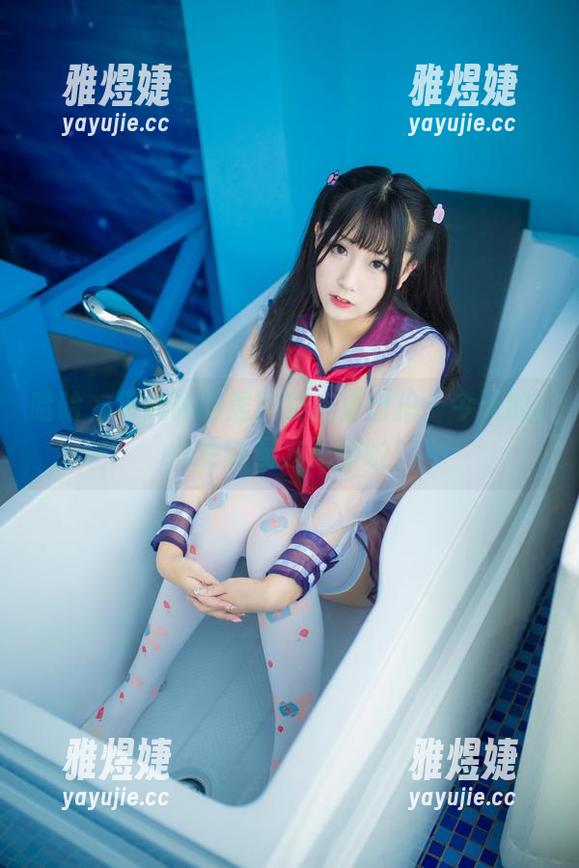 哈哈，猫九酱的居家女友猫自拍，今天的cos更新配方更甜啦！