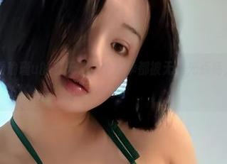 微密圈 - 看瑜瑾u的夏天，整个夏季都被无圣光点亮，哈哈，太绝了。