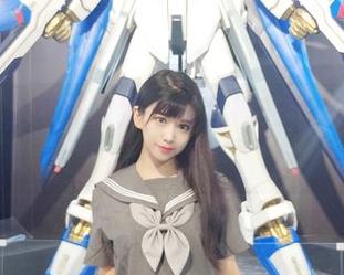 图集中，神探火狸狸的女神气场质疑所有审美